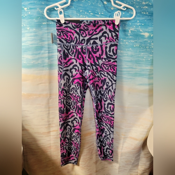 Under Armour NWT High Rise Ankle Crop Compression Legging‎ Size Small - Picture 1 of 4